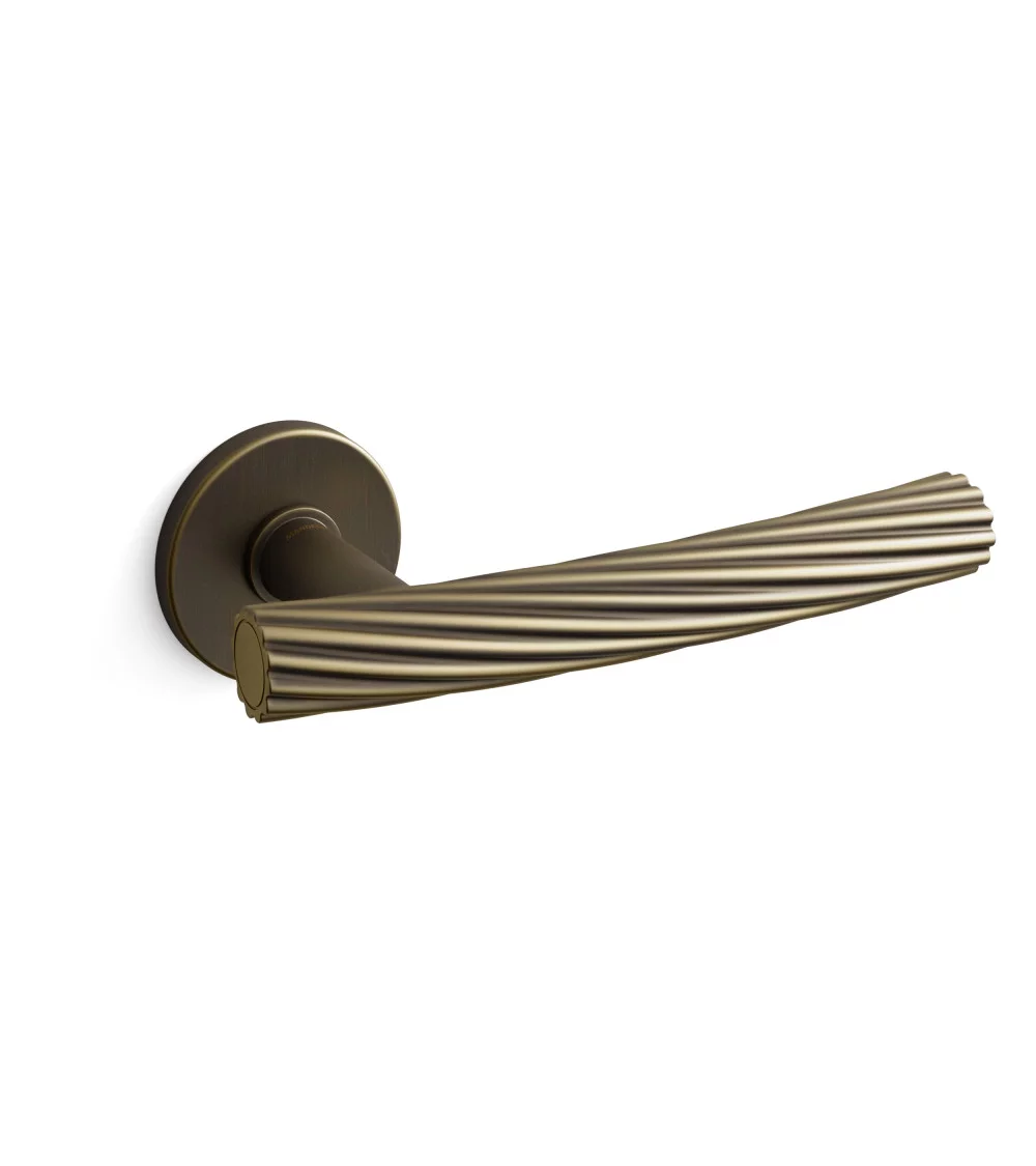 this ultra-chic and elegant door handle embodies the watchwords of Art Deco