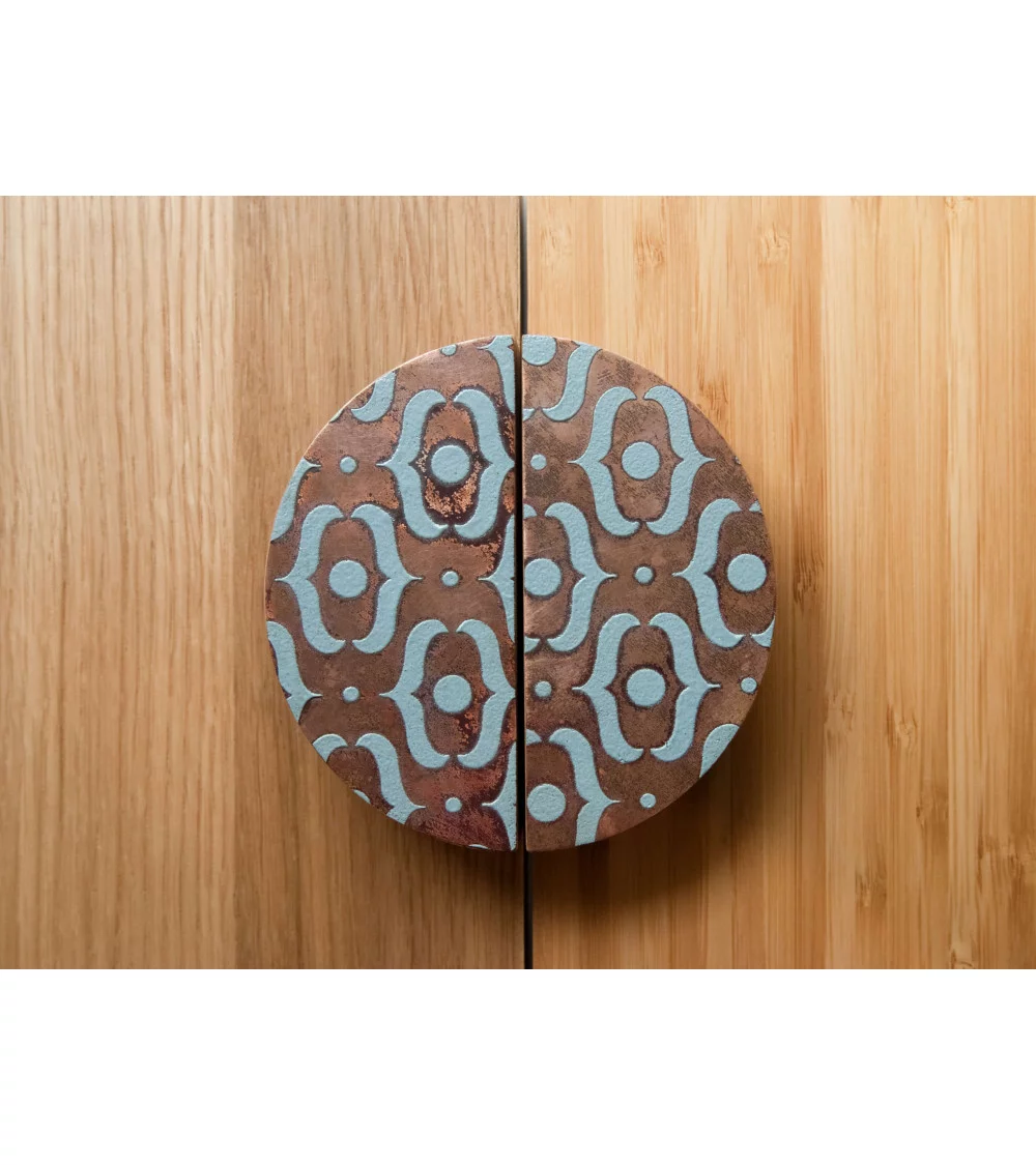 bouton en bois moderne en demi lune peint